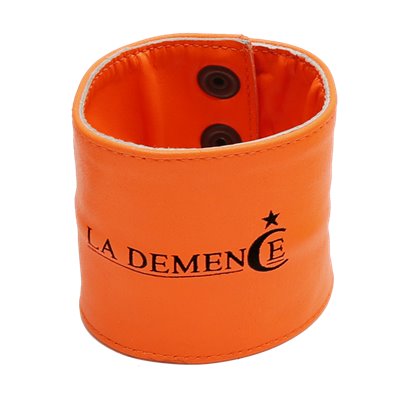 Addikt for La Demence: Orange Wristwallet